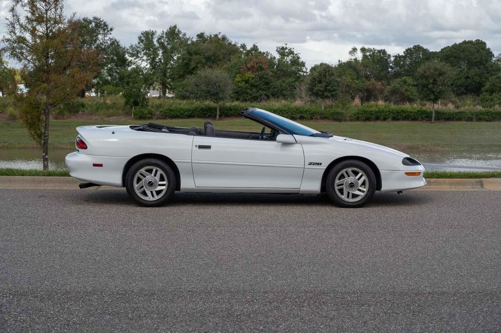 Chevrolet-Camaro-1995-6