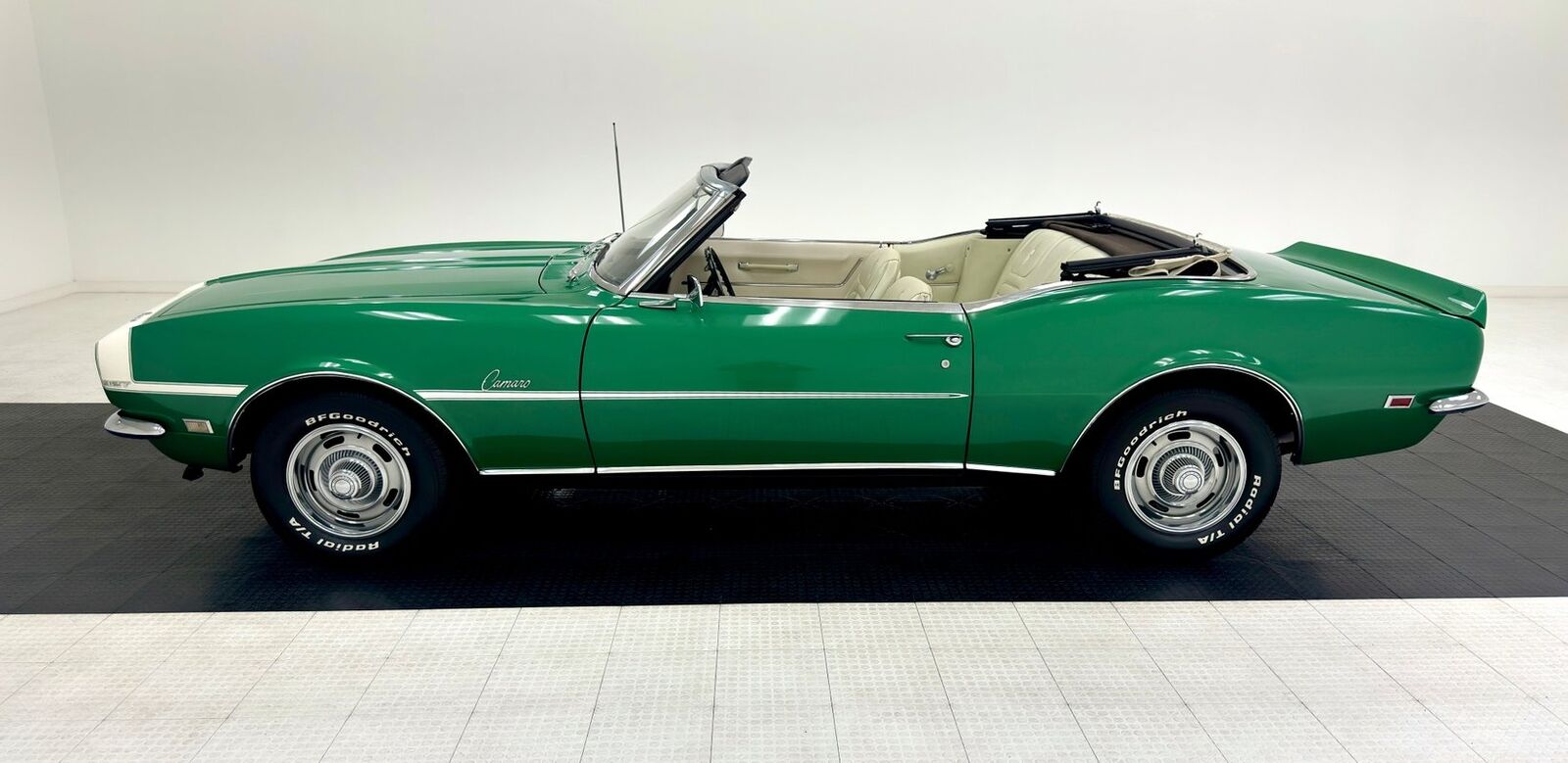 Chevrolet-Camaro-Cabriolet-1968-3