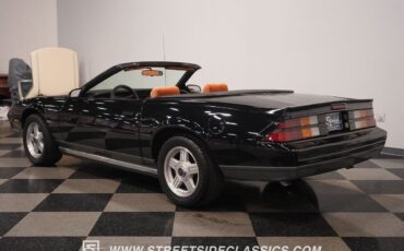 Chevrolet-Camaro-Cabriolet-1987-11