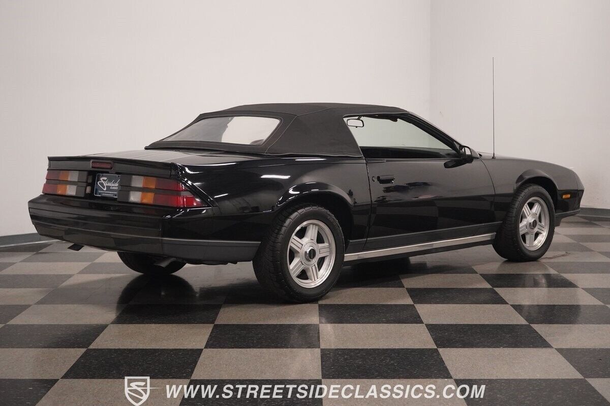 Chevrolet-Camaro-Cabriolet-1987-15