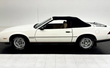 Chevrolet-Camaro-Cabriolet-1987-2