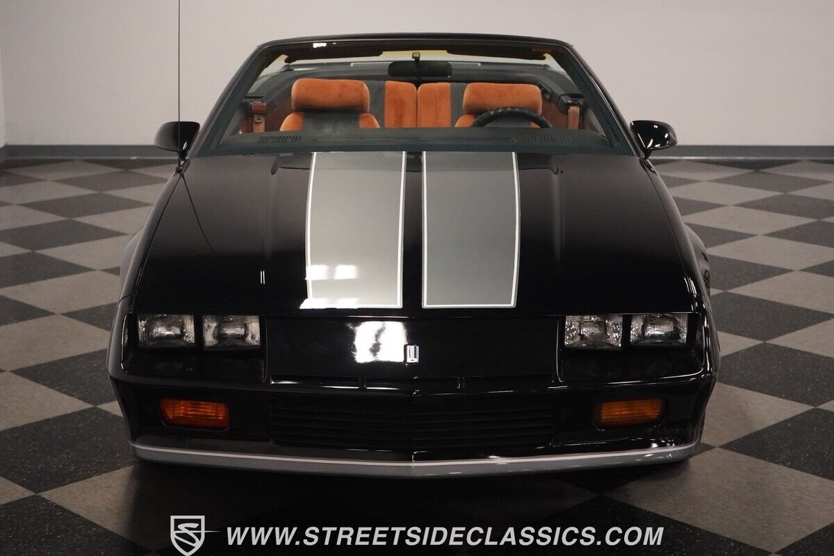 Chevrolet-Camaro-Cabriolet-1987-21