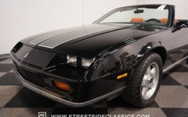 Chevrolet-Camaro-Cabriolet-1987-23