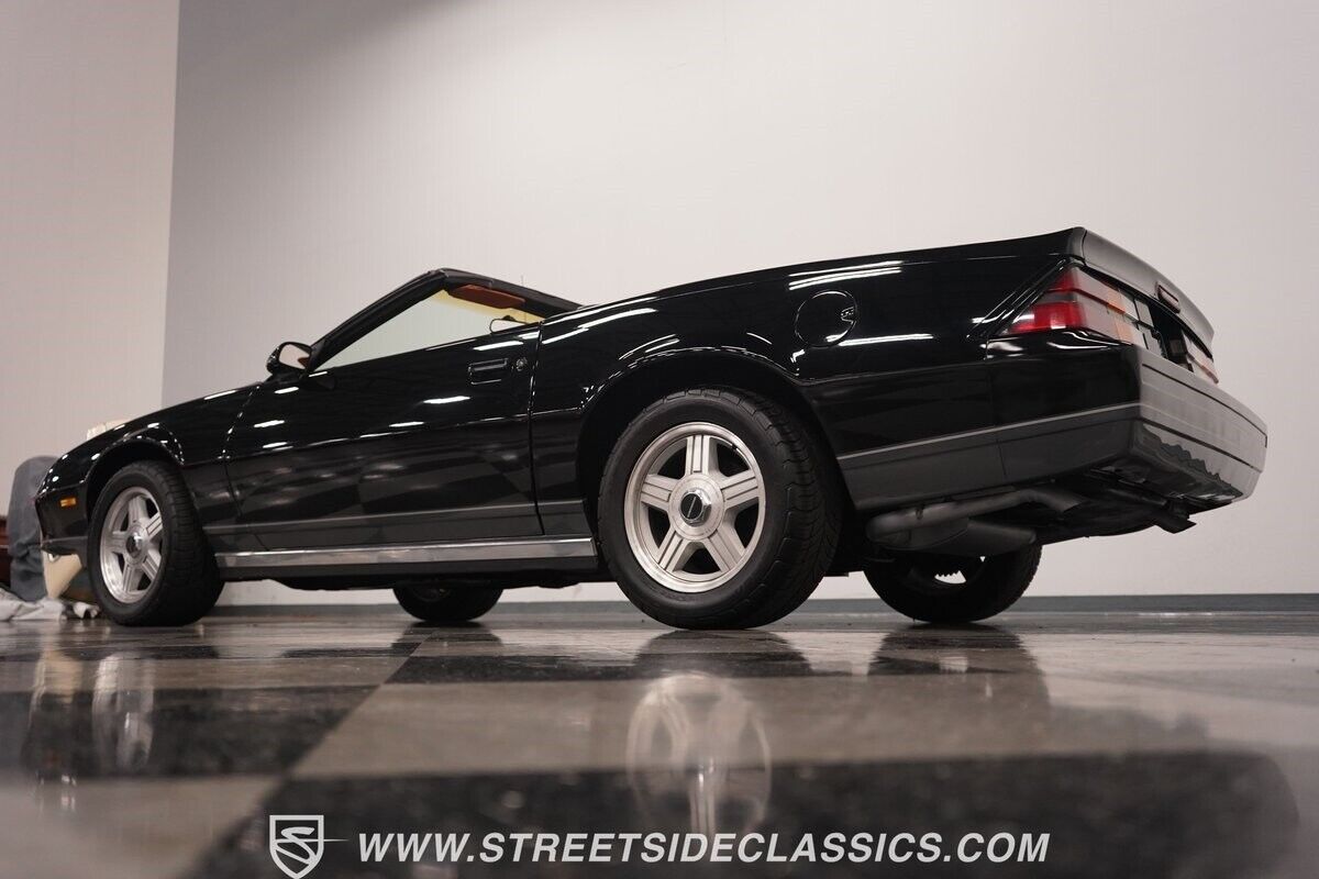 Chevrolet-Camaro-Cabriolet-1987-27