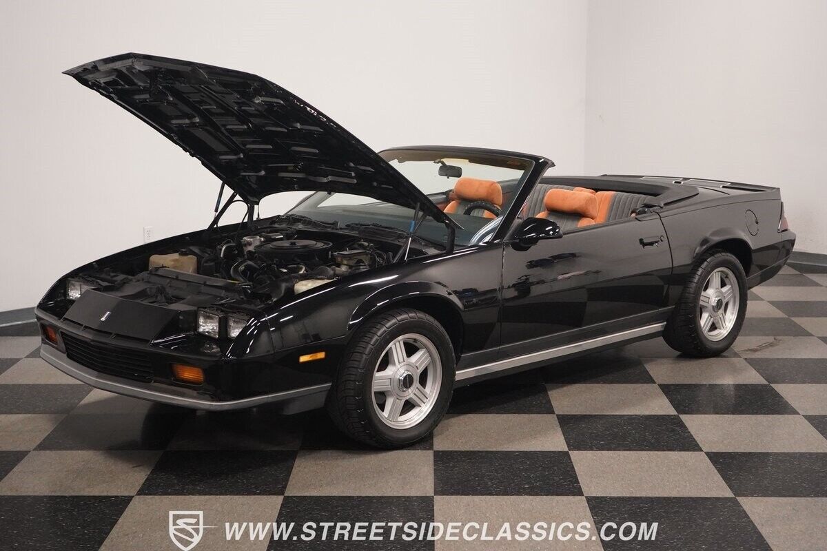 Chevrolet-Camaro-Cabriolet-1987-35