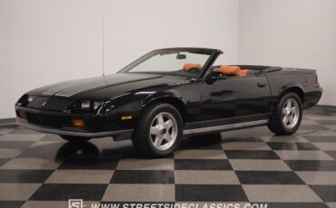 Chevrolet-Camaro-Cabriolet-1987-7