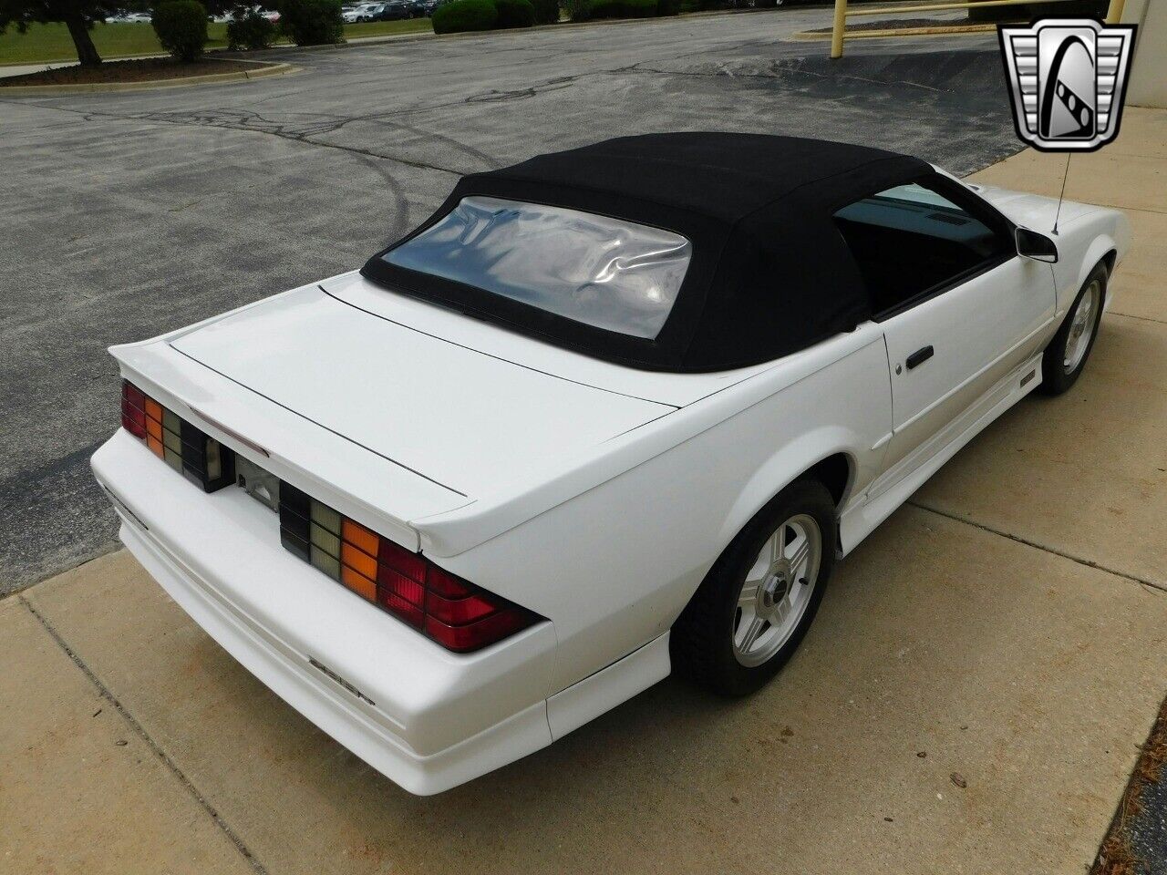 Chevrolet-Camaro-Cabriolet-1991-4