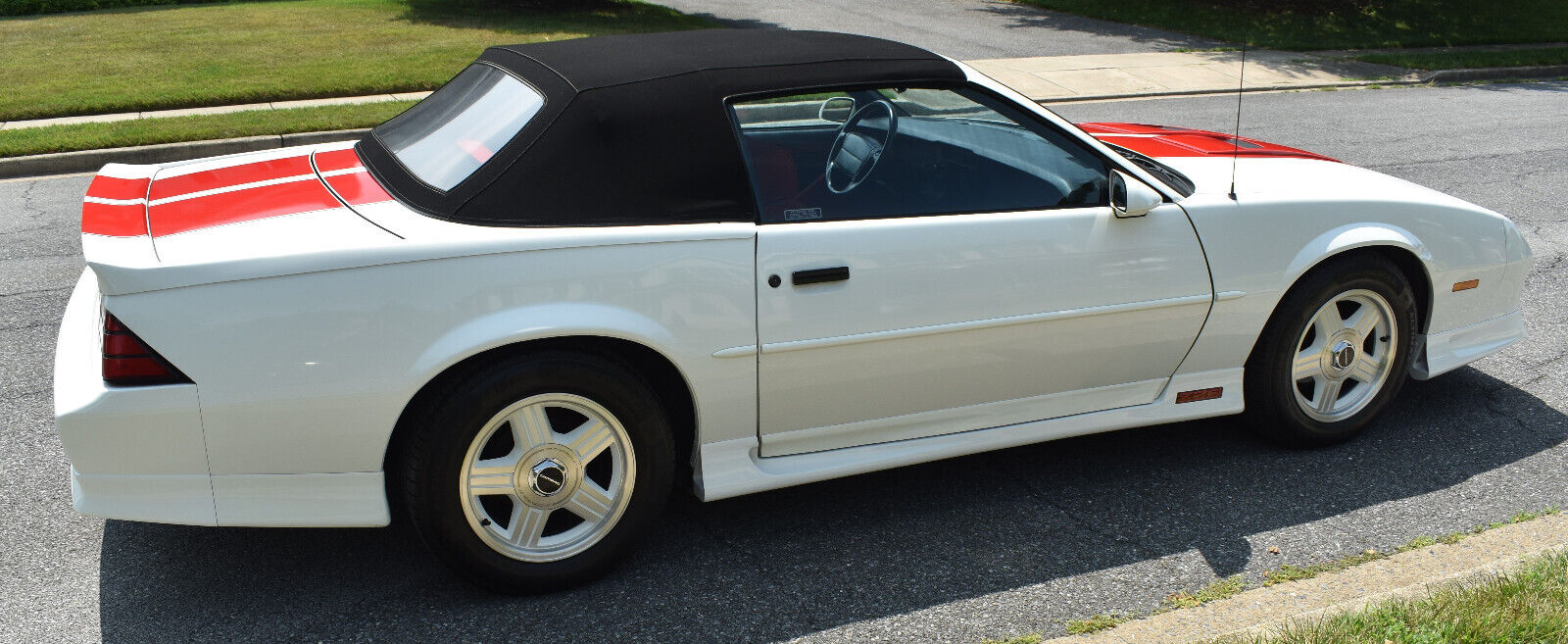 Chevrolet-Camaro-Cabriolet-1992-10