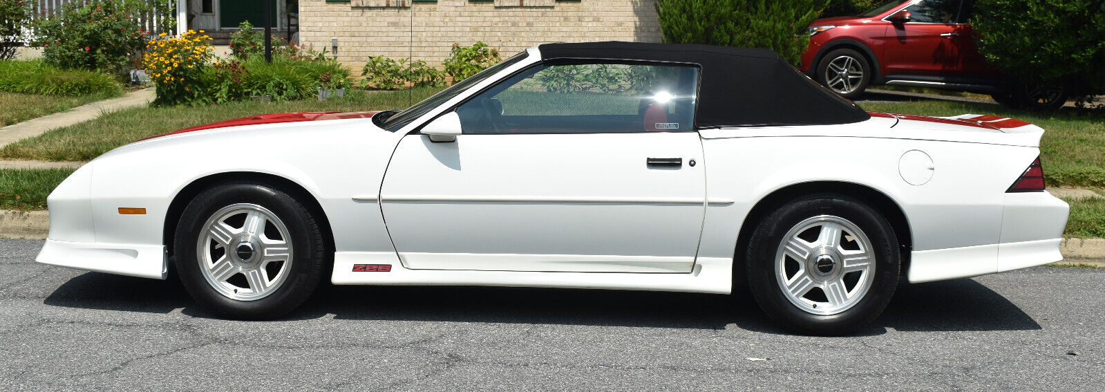 Chevrolet-Camaro-Cabriolet-1992-2