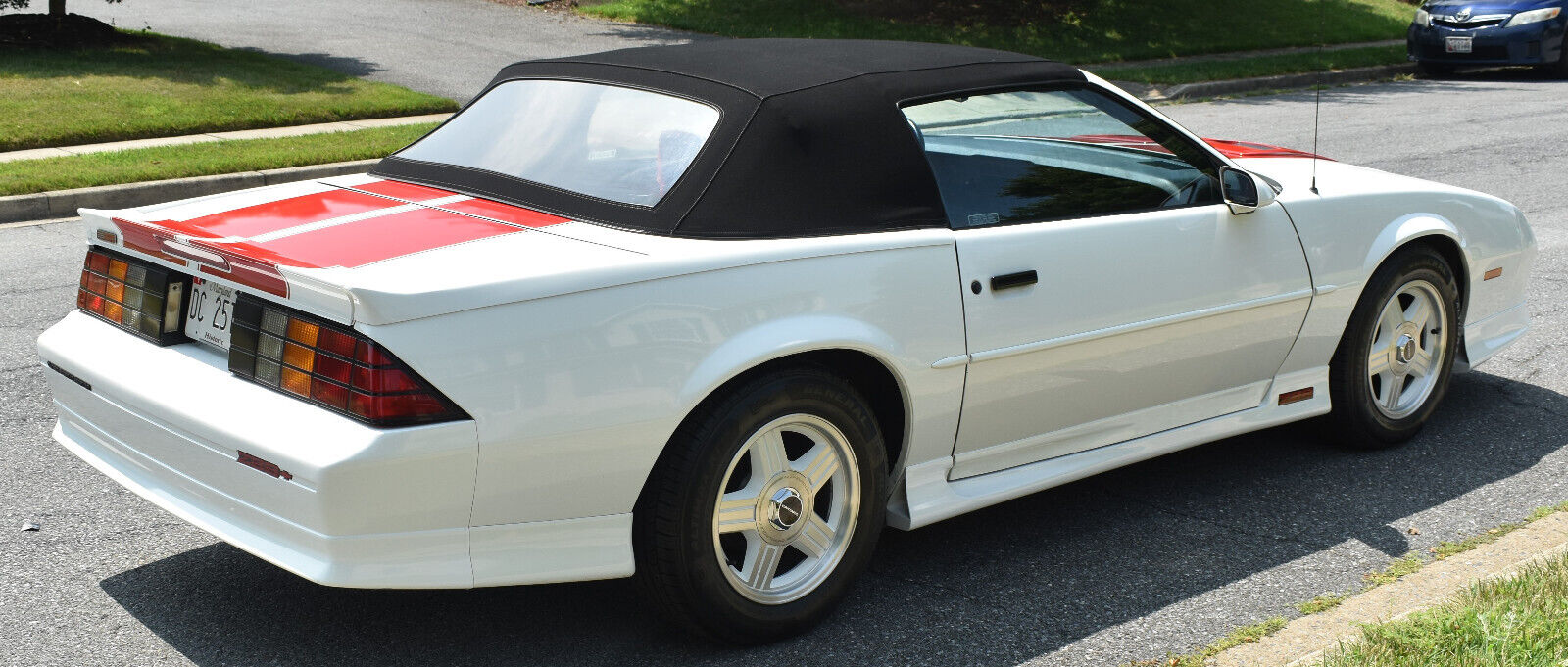 Chevrolet-Camaro-Cabriolet-1992-8