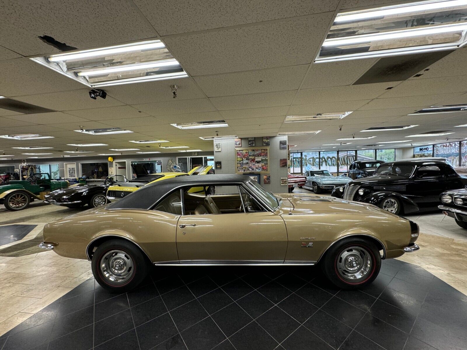 Chevrolet-Camaro-Coupe-1967-1