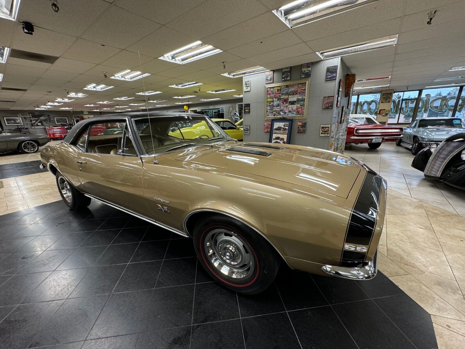 Chevrolet-Camaro-Coupe-1967-3