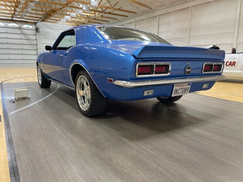 Chevrolet-Camaro-Coupe-1968-2