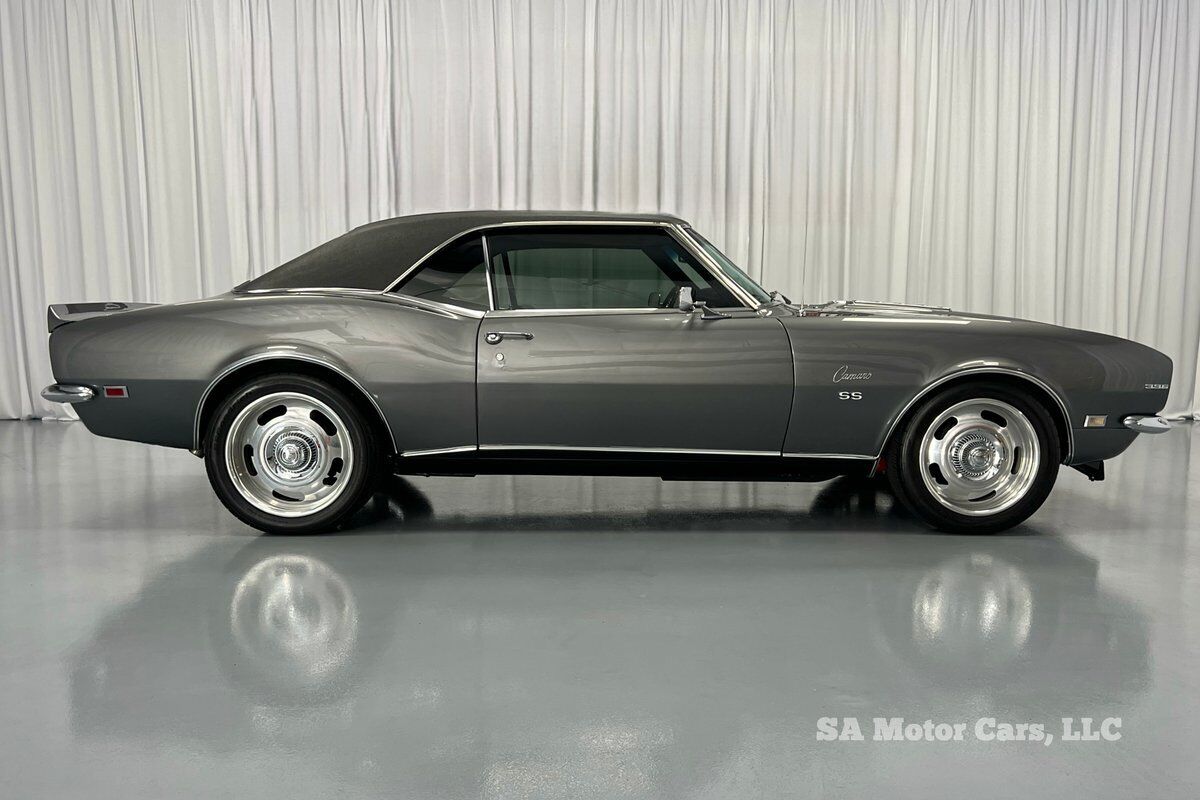 Chevrolet-Camaro-Coupe-1968-21