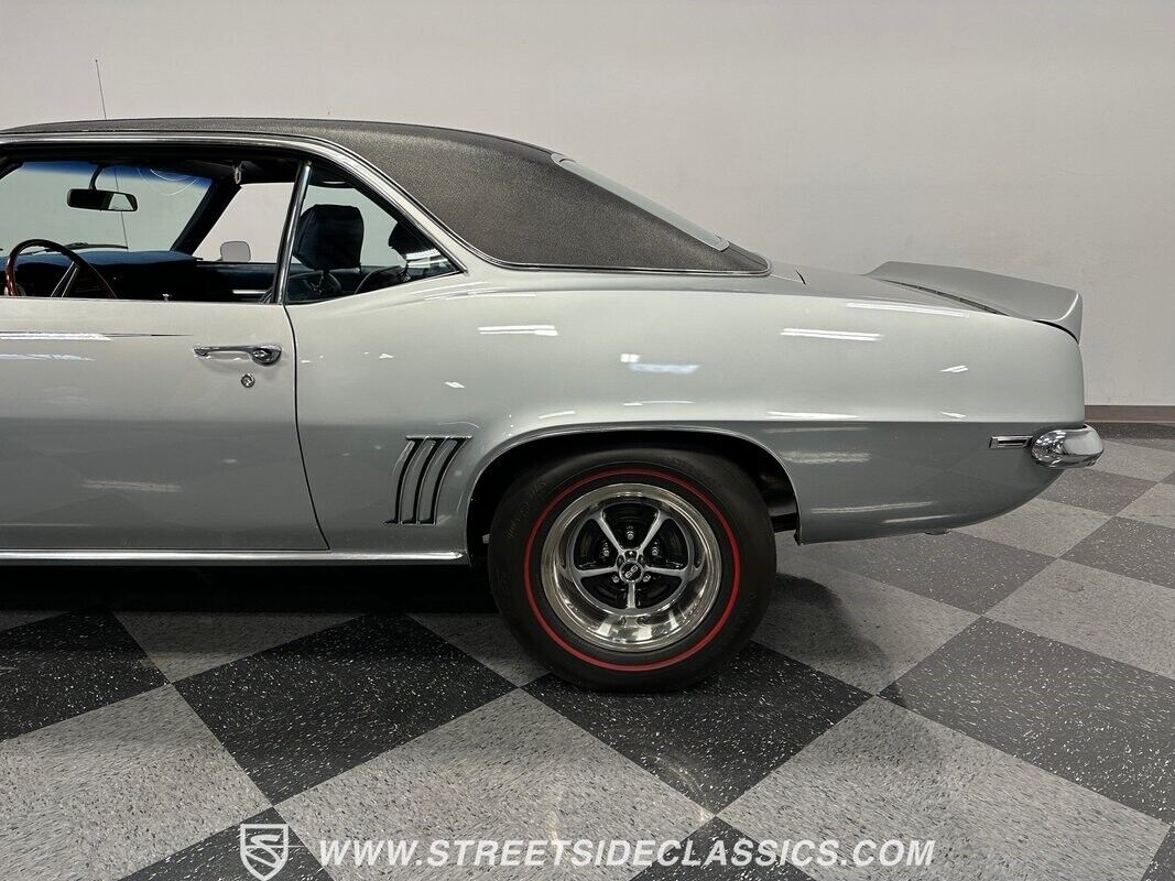 Chevrolet-Camaro-Coupe-1969-21