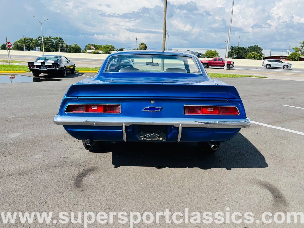 Chevrolet-Camaro-Coupe-1969-3