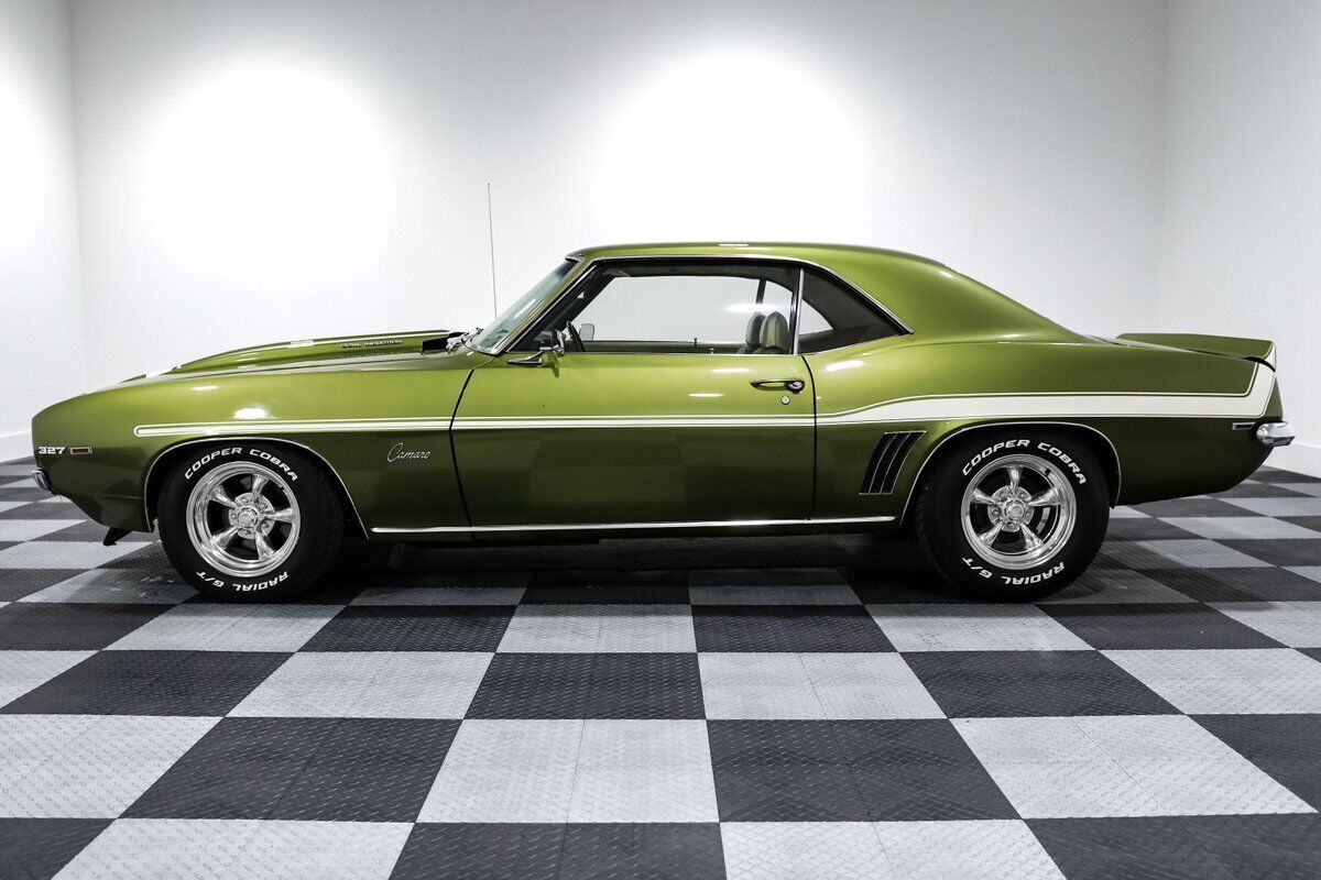 Chevrolet-Camaro-Coupe-1969-3