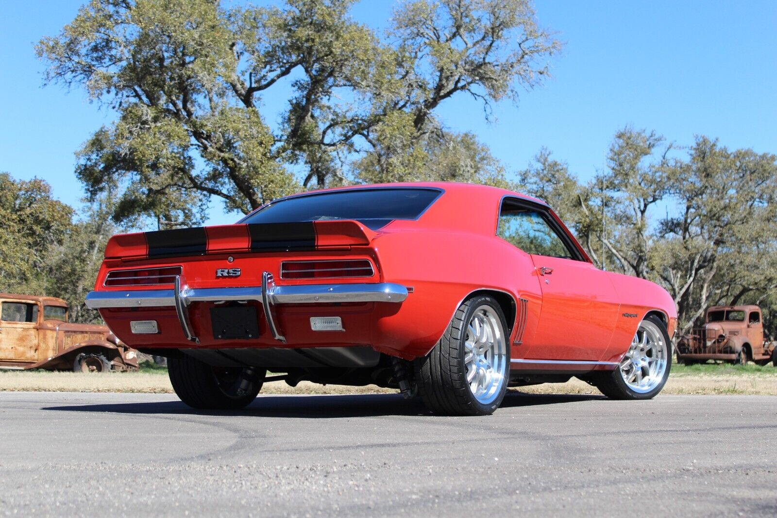 Chevrolet-Camaro-Coupe-1969-4