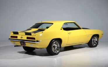 Chevrolet-Camaro-Coupe-1969-4