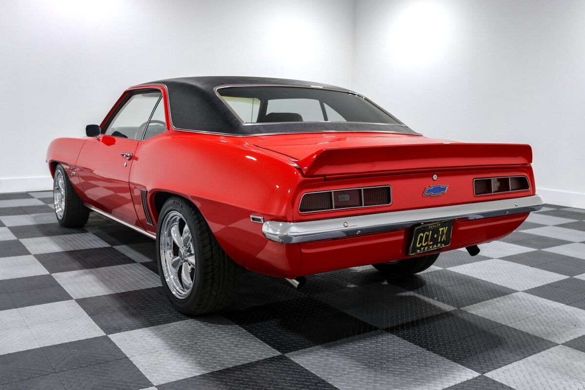 Chevrolet-Camaro-Coupe-1969-4