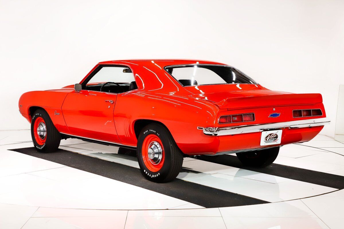 Chevrolet-Camaro-Coupe-1969-5