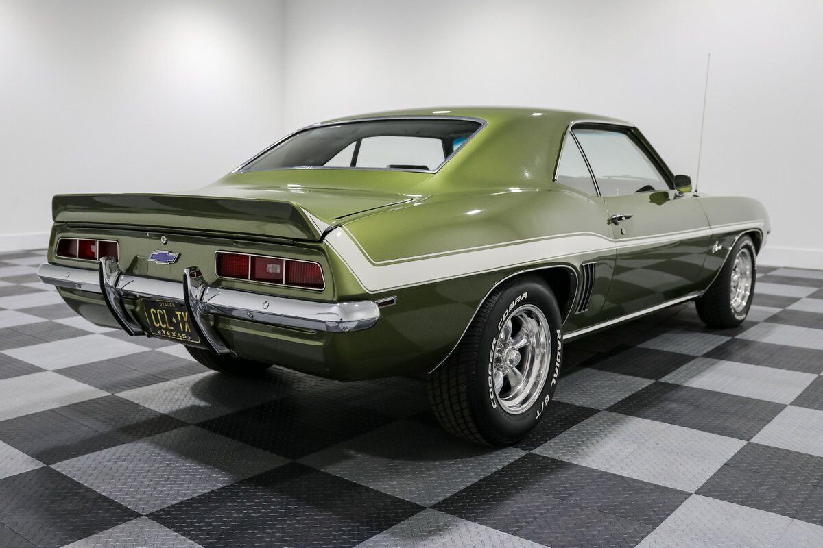 Chevrolet-Camaro-Coupe-1969-6