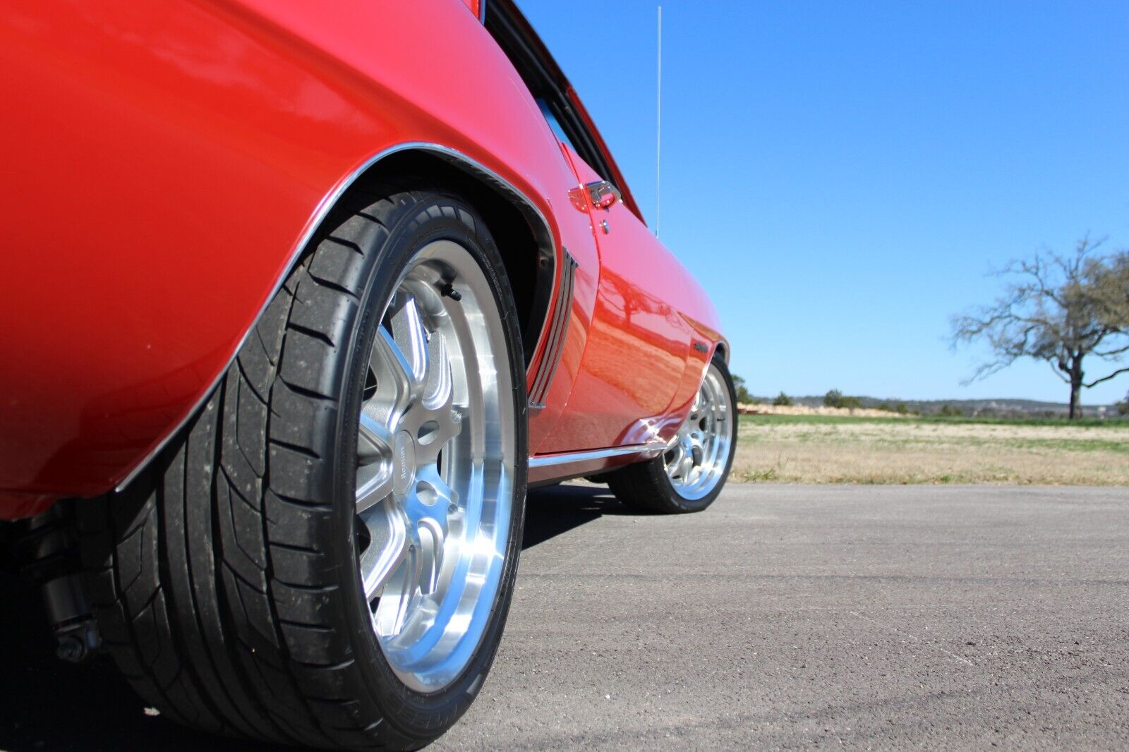 Chevrolet-Camaro-Coupe-1969-7