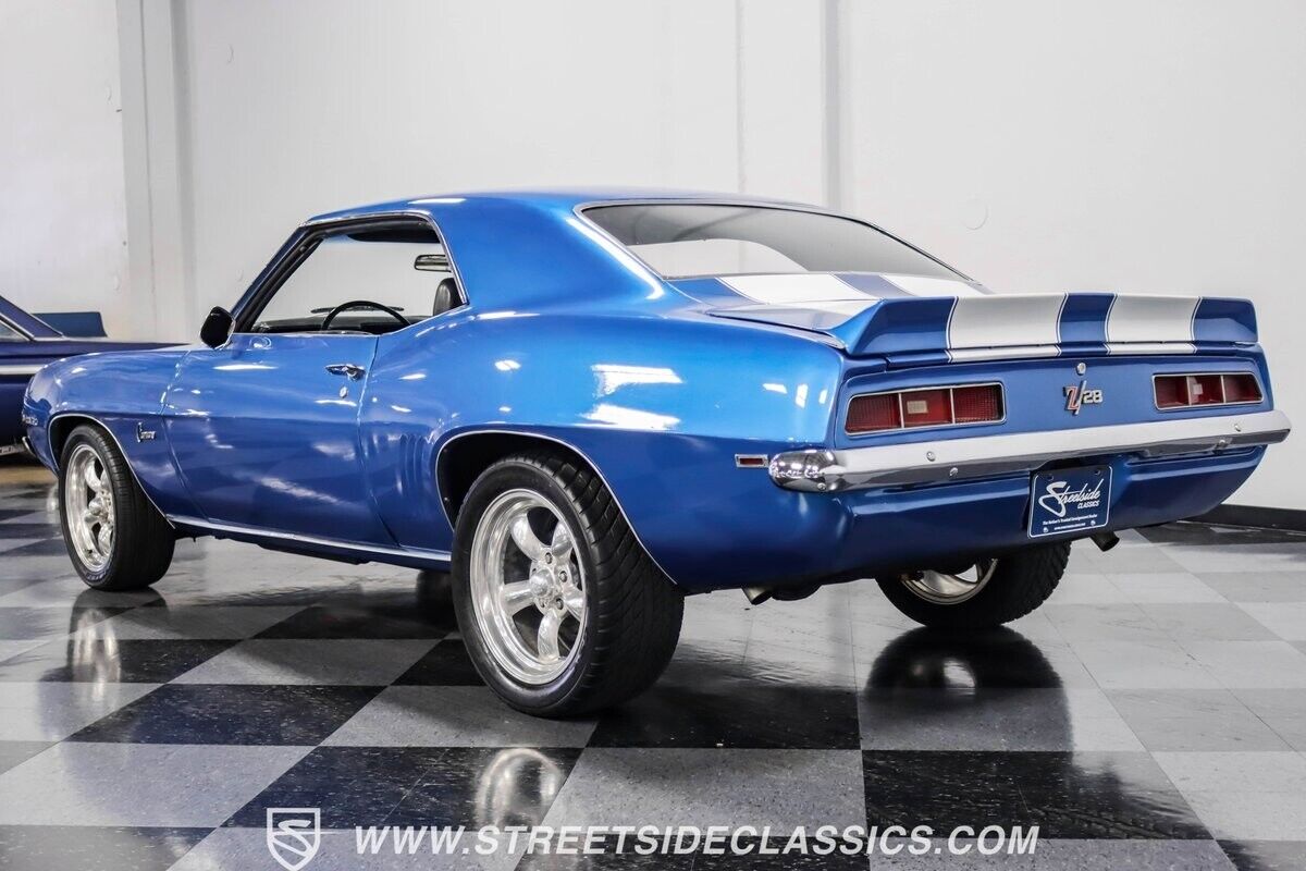 Chevrolet-Camaro-Coupe-1969-8