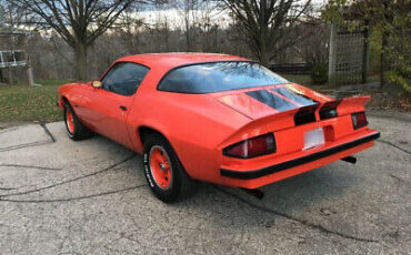 Chevrolet-Camaro-Coupe-1976-2