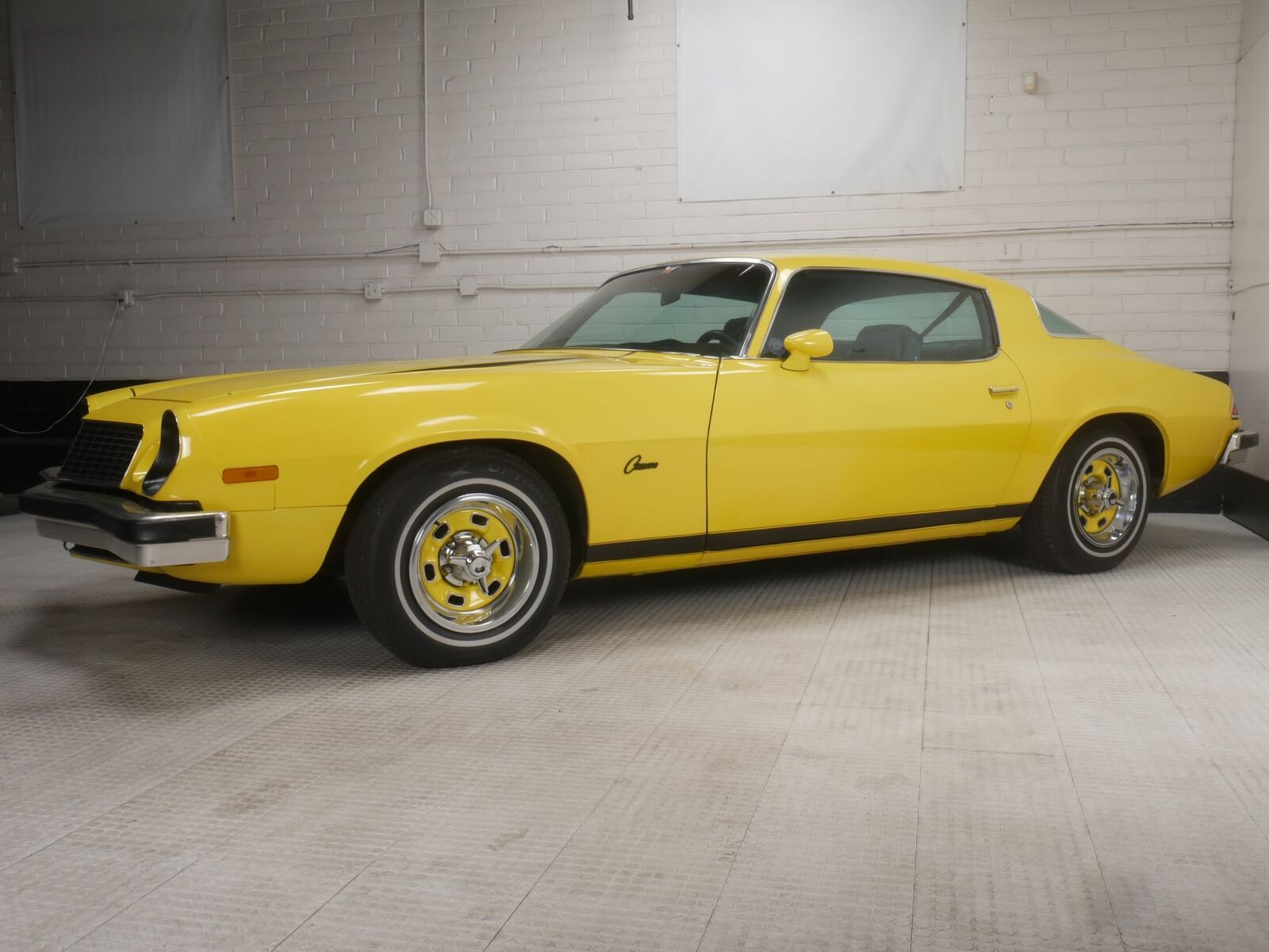 Chevrolet-Camaro-Coupe-1976-6