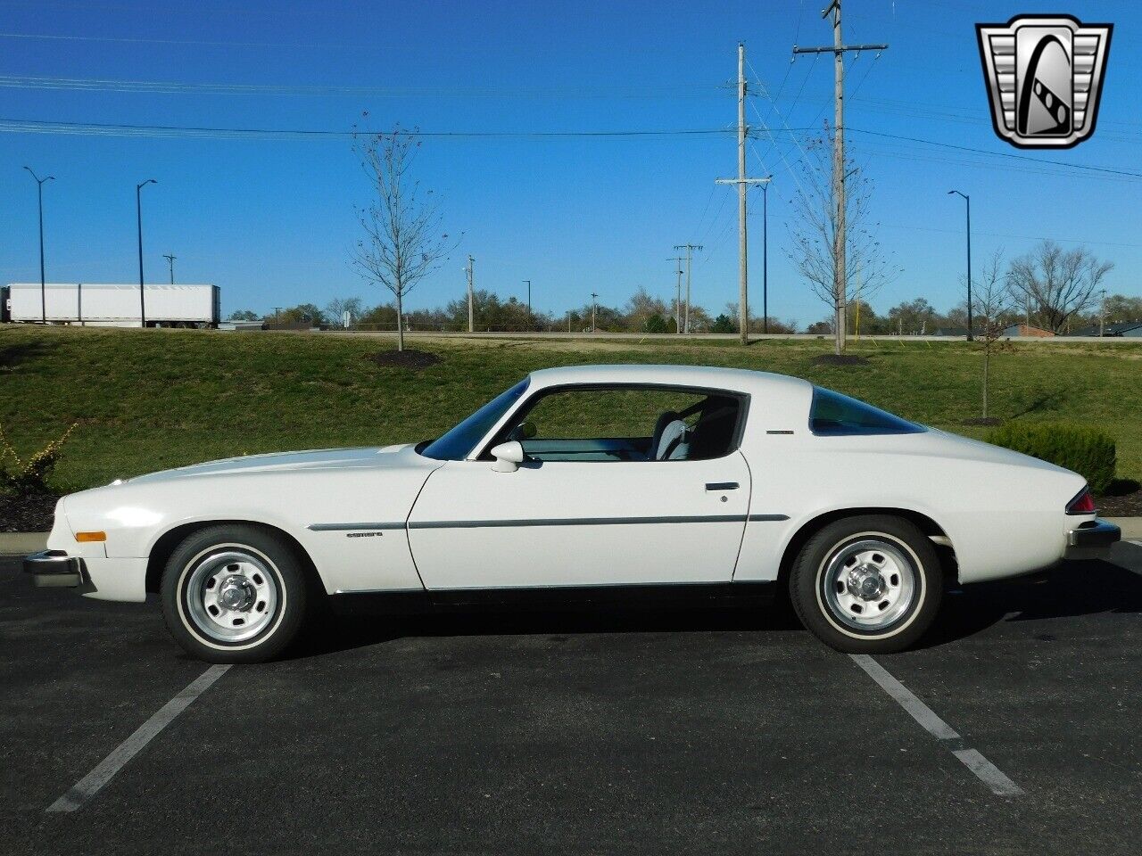 Chevrolet-Camaro-Coupe-1977-2