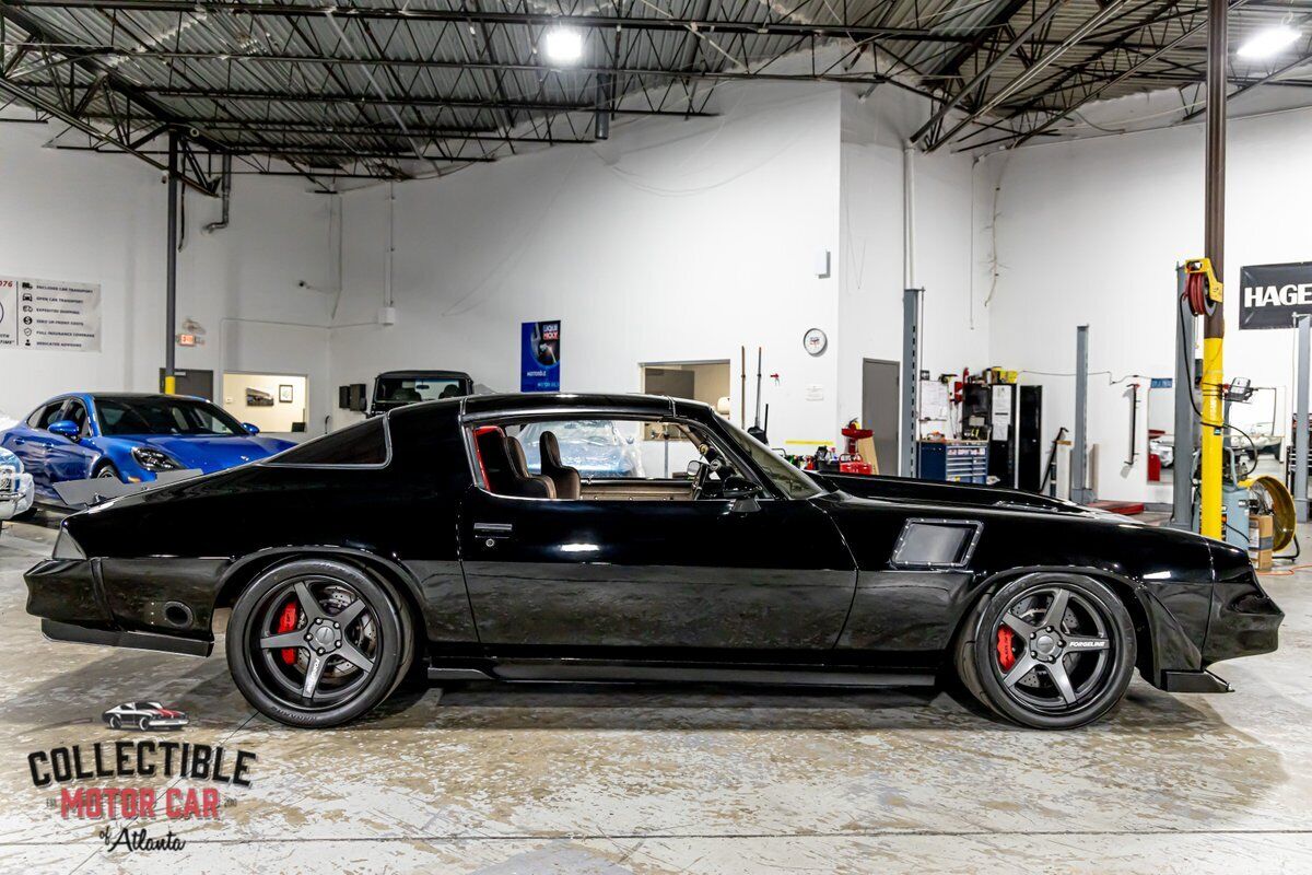 Chevrolet-Camaro-Coupe-1979-11