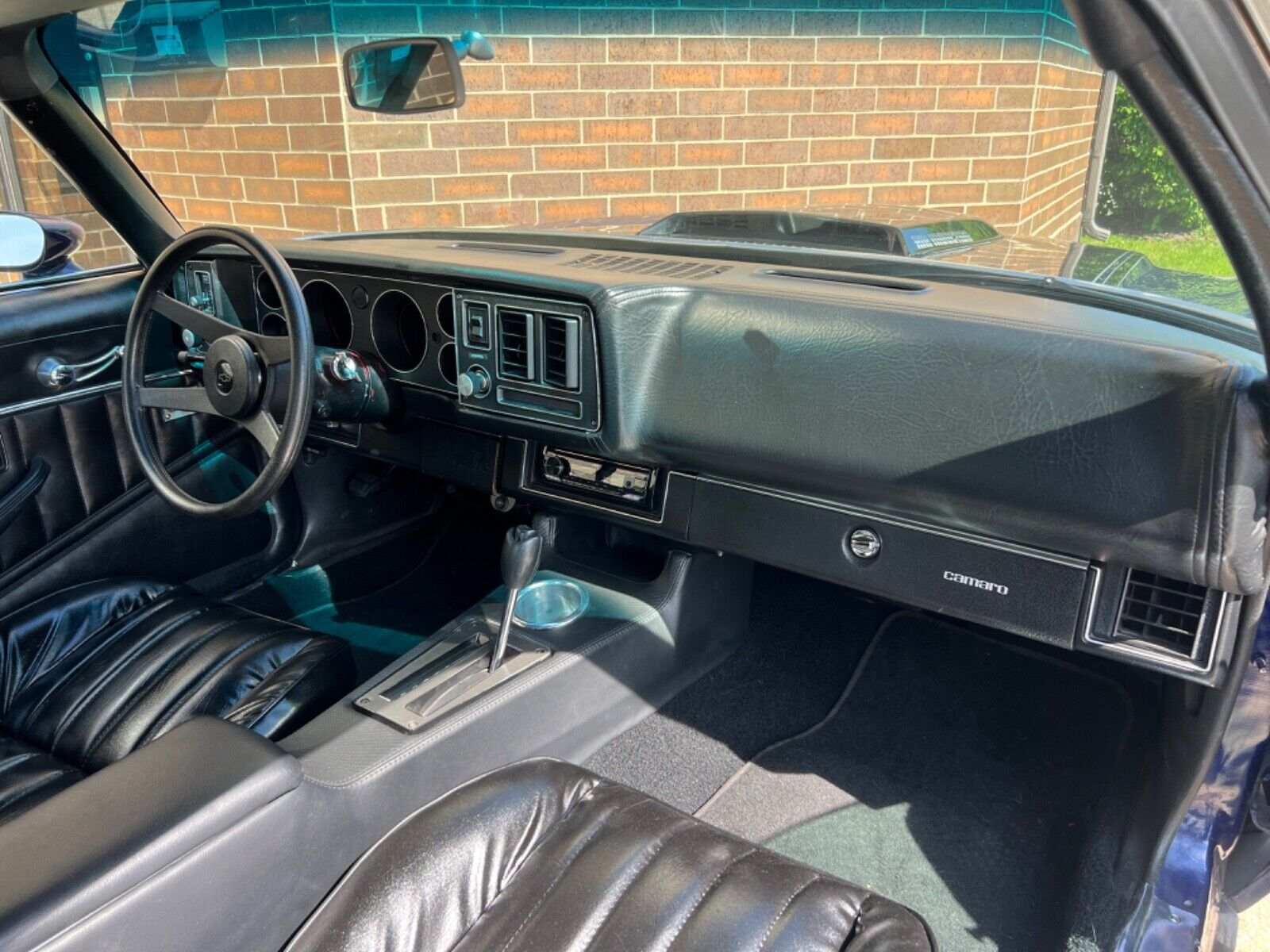 Chevrolet-Camaro-Coupe-1980-28