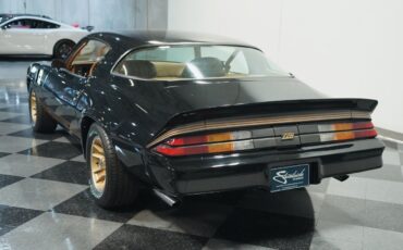 Chevrolet-Camaro-Coupe-1980-8