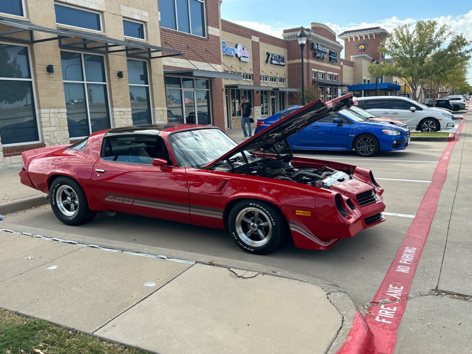 Chevrolet-Camaro-Coupe-1981-10