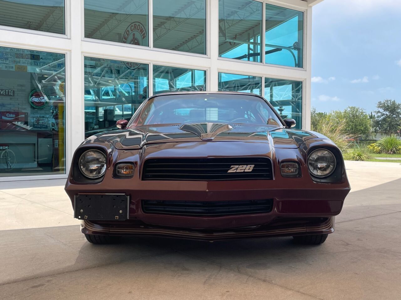 Chevrolet-Camaro-Coupe-1981-2