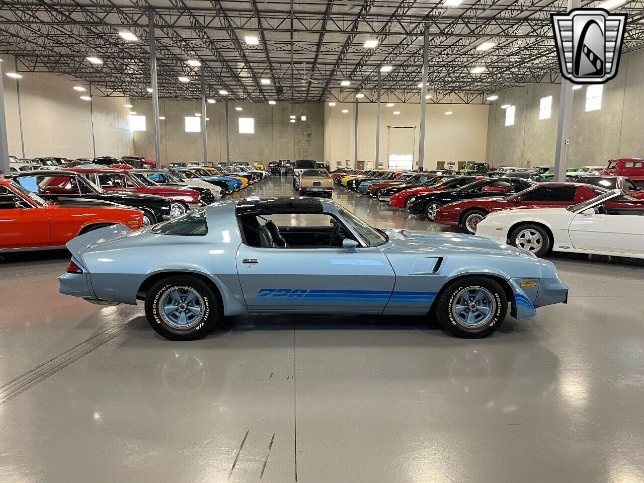 Chevrolet-Camaro-Coupe-1981-5