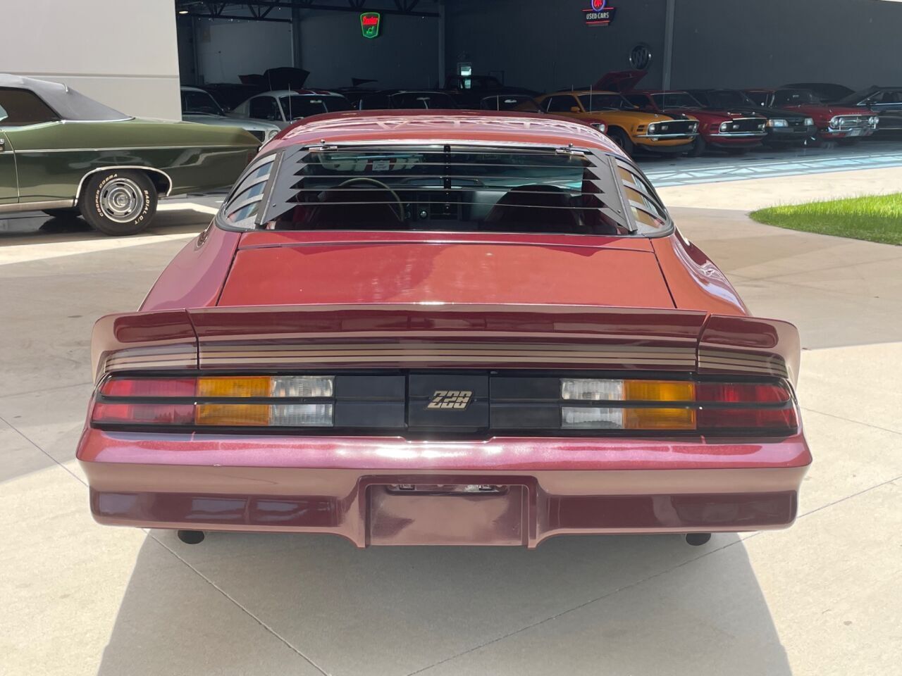 Chevrolet-Camaro-Coupe-1981-7