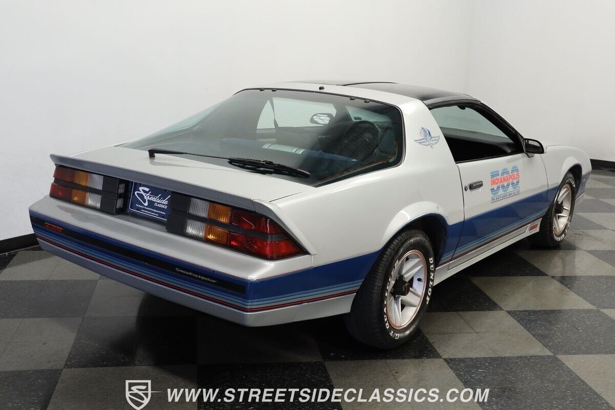 Chevrolet-Camaro-Coupe-1982-11