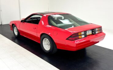 Chevrolet-Camaro-Coupe-1982-2