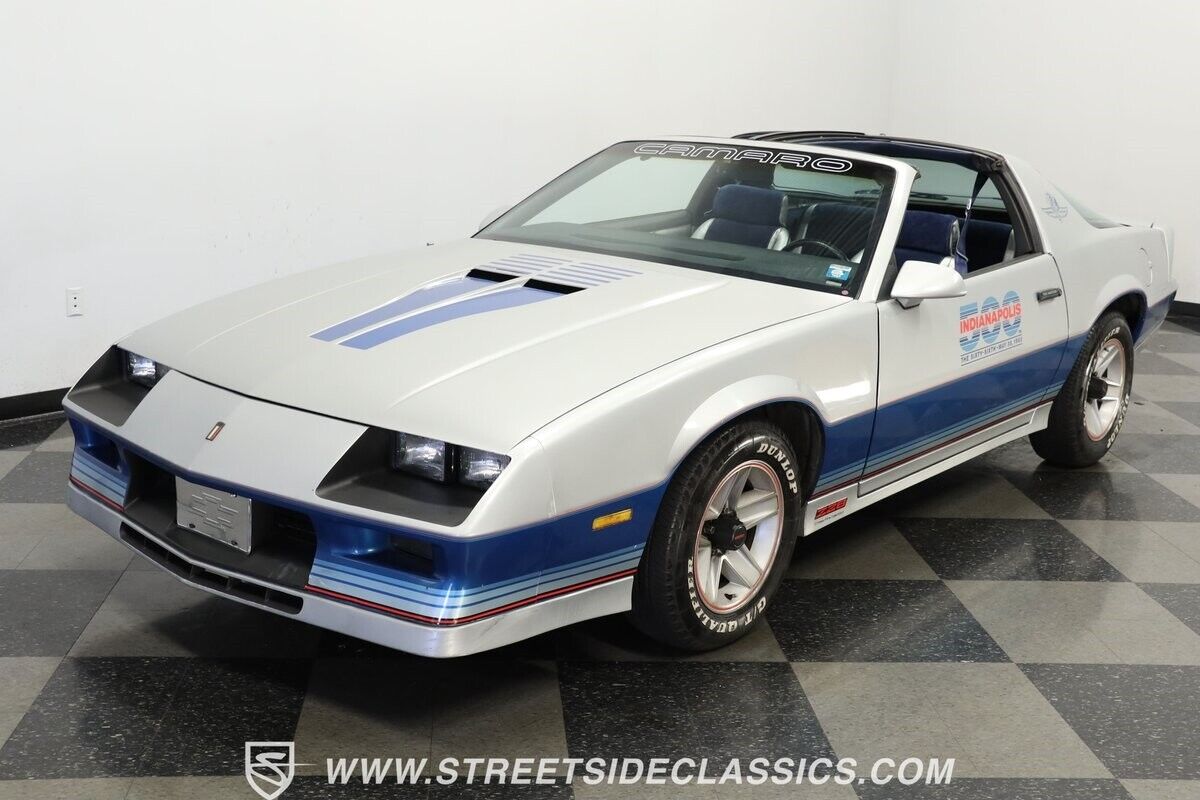 Chevrolet-Camaro-Coupe-1982-5