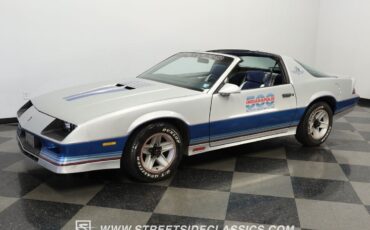 Chevrolet-Camaro-Coupe-1982-6