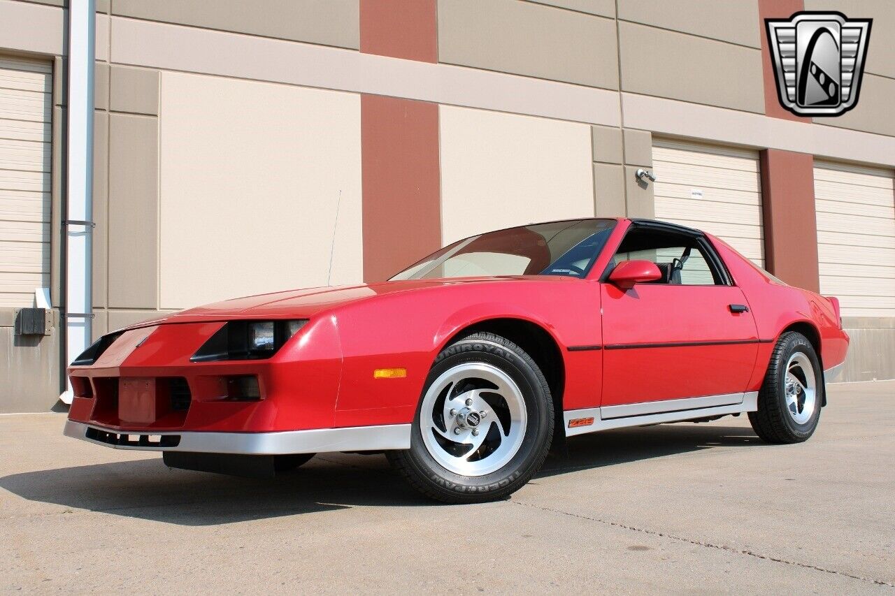 Chevrolet-Camaro-Coupe-1984-2