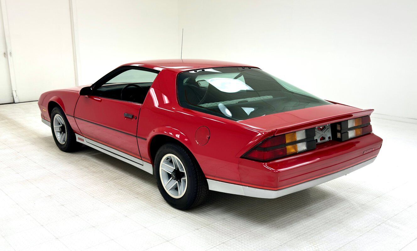 Chevrolet-Camaro-Coupe-1984-2