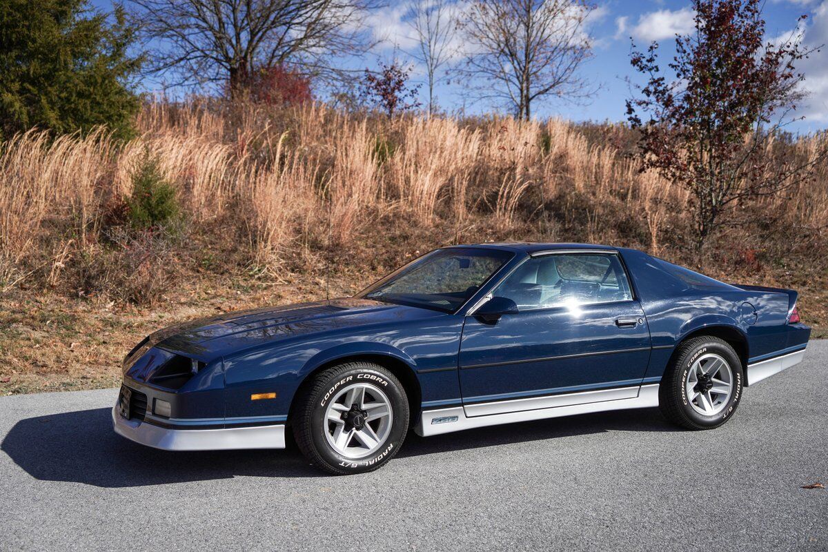 Chevrolet-Camaro-Coupe-1985-2