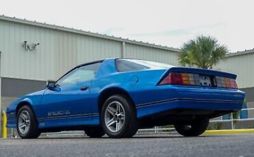 Chevrolet-Camaro-Coupe-1985-20