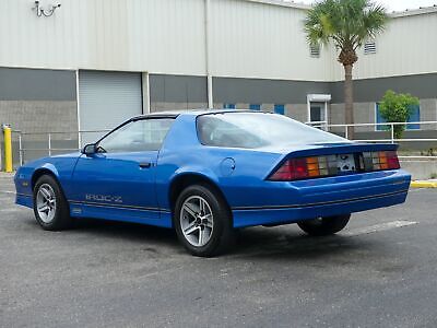 Chevrolet-Camaro-Coupe-1985-21