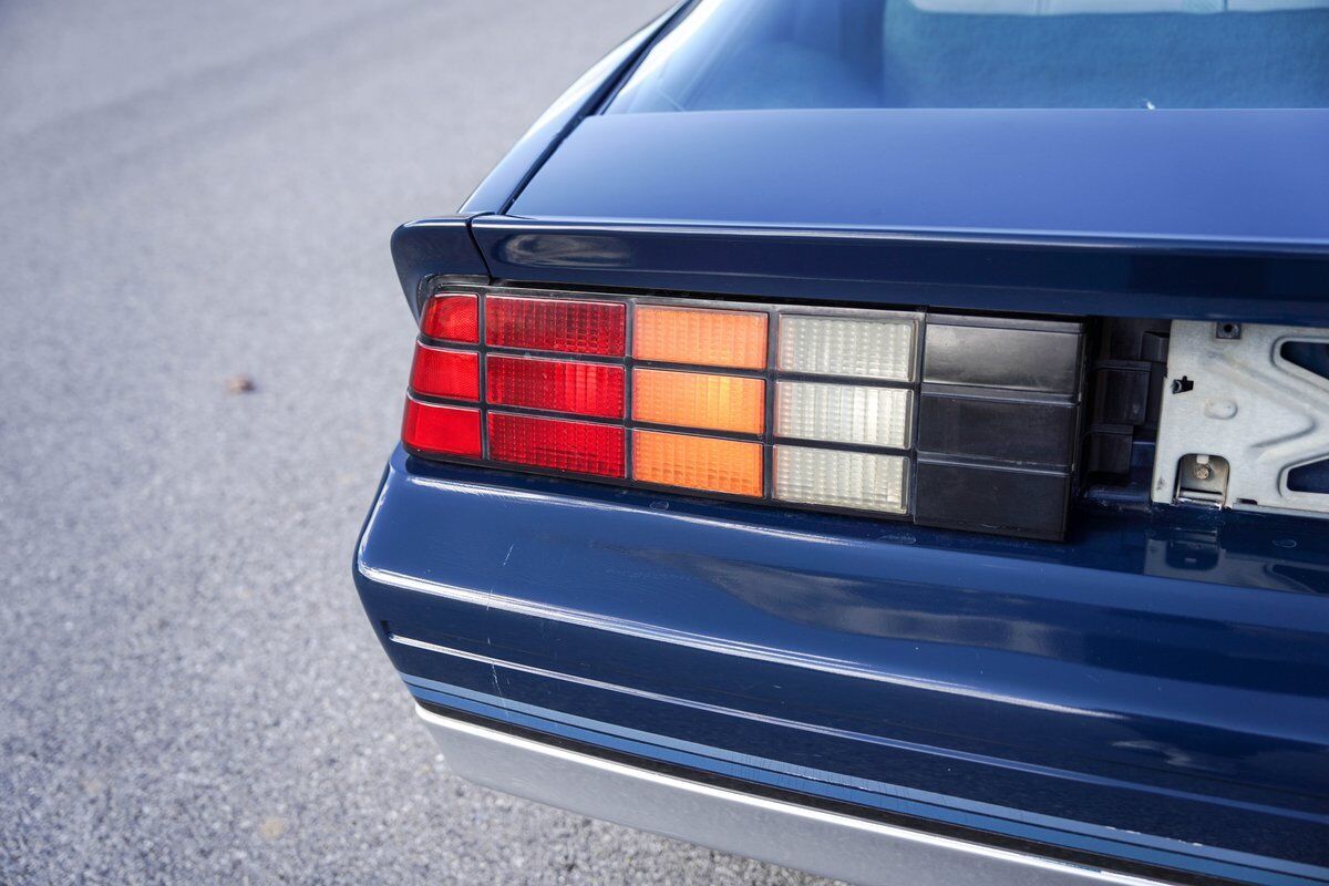 Chevrolet-Camaro-Coupe-1985-28