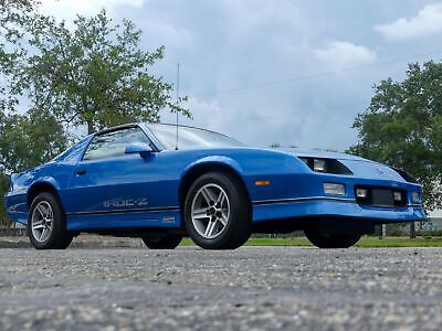 Chevrolet-Camaro-Coupe-1985-3