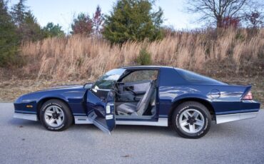 Chevrolet-Camaro-Coupe-1985-34